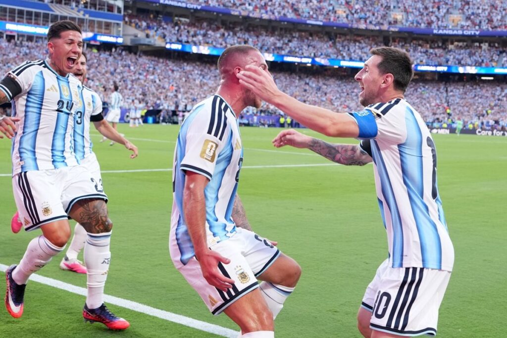 skor argentina vs inggris